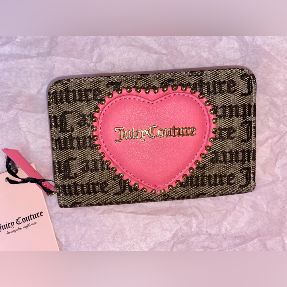 Juicy Couture 👑🖤 LOVE NEVER DIES ❤️💔 bifold wallet in pink 🩷👛✨